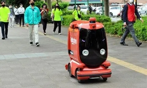 Nhật Bản thử nghiệm dùng robot tự hành để giao hàng