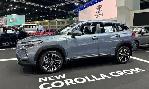 "Soi" Toyota Corolla Cross 2024 sắp về Việt Nam, liệu có làm nên chuyện?