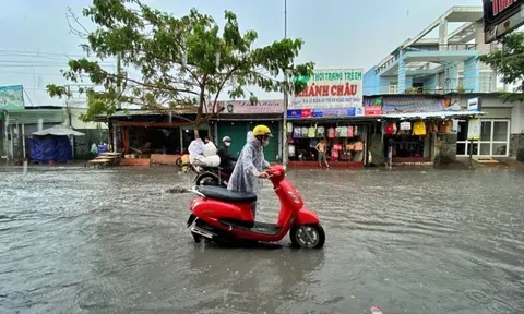 Thành phố Hồ Chí Minh còn 18 tuyến đường ngập do mưa và triều cường