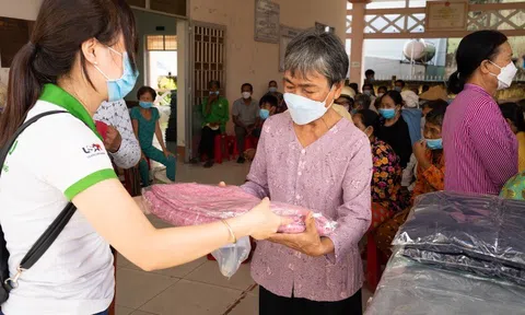 Công ty Cổ phần Dược phẩm Phong Phú tổ chức chương trình thiện nguyện khám bệnh và tặng quà cho người dân Huyện Tiểu Cần, Tỉnh Trà Vinh